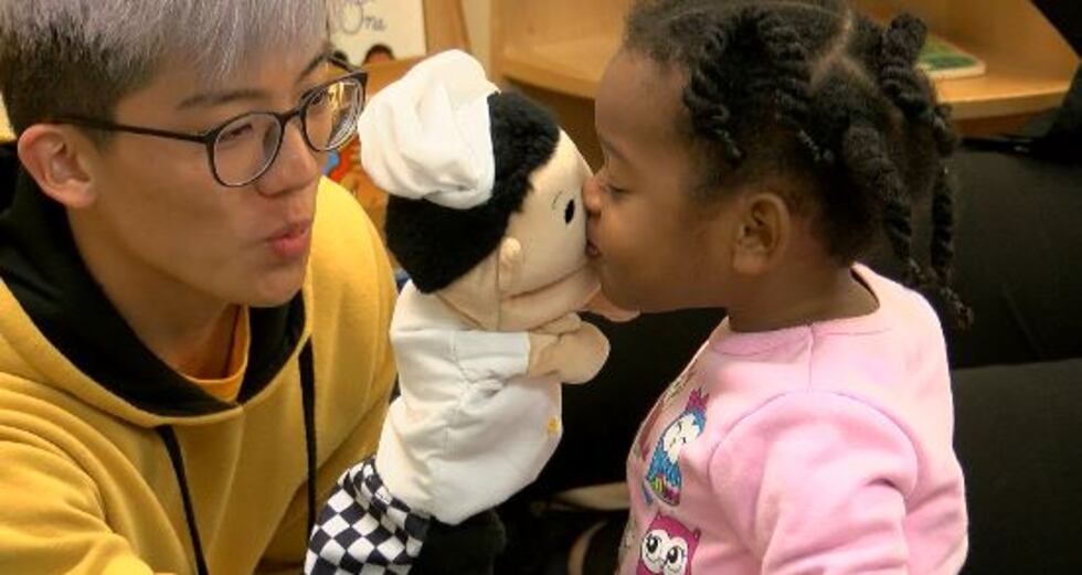 College students spend spring break holiday helping others