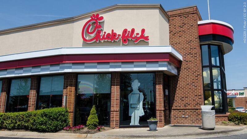 The fast-food chain hopes to add mobile thru lanes to more locations in 2024.